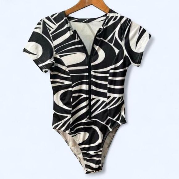 Pretty Little Thing Size 6 Full Body Swim Suit - Picture 1 of 8